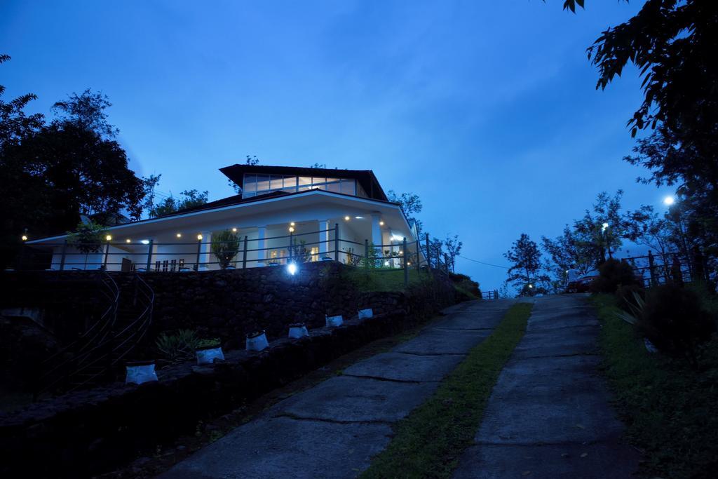 ฟัลคอน เครสต์ วากามอน Hotel ภายนอก รูปภาพ